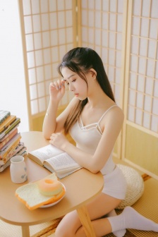 伸进去吃胸膜下面的视频第15集
